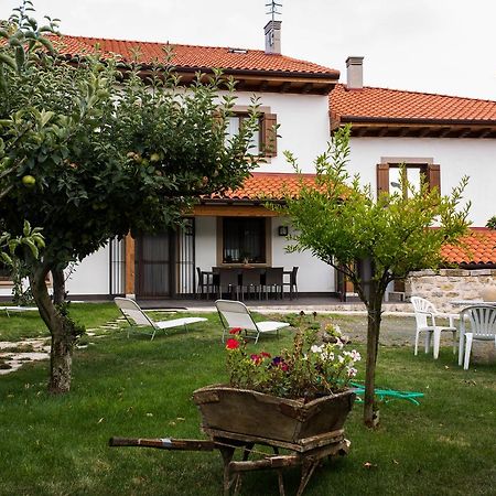 Affittacamere Casa De La Cadena Asiáin Esterno foto